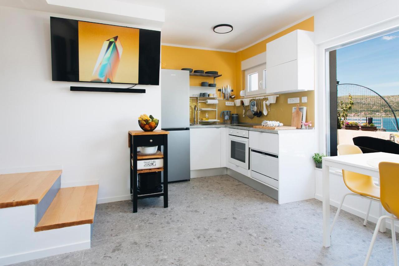Villa Magna - Seaside Villa With Pool And Sauna โตรกีร์ ภายนอก รูปภาพ