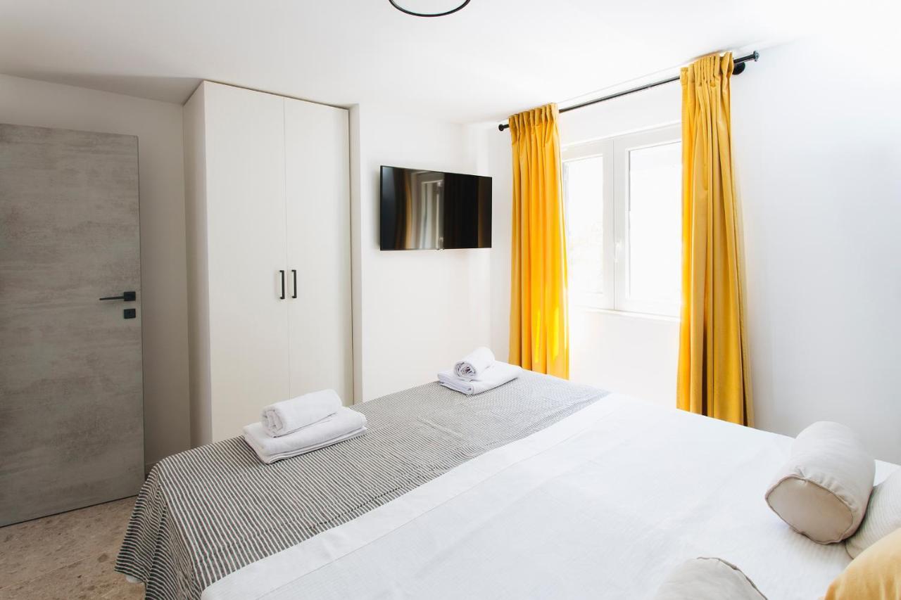 Villa Magna - Seaside Villa With Pool And Sauna โตรกีร์ ภายนอก รูปภาพ